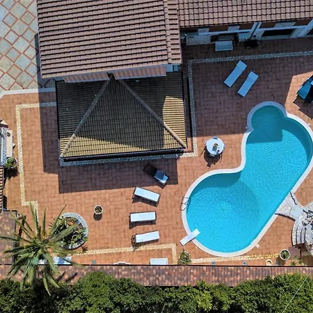 Blondie Con Piscina A * Castellammare del Golfo