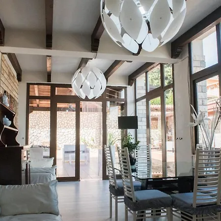 Blondie Con Piscina A * Castellammare del Golfo