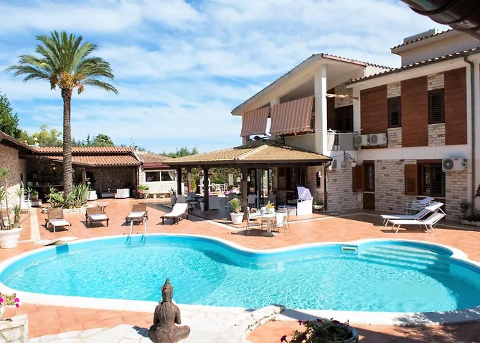 Villa Blondie Con Piscina A *