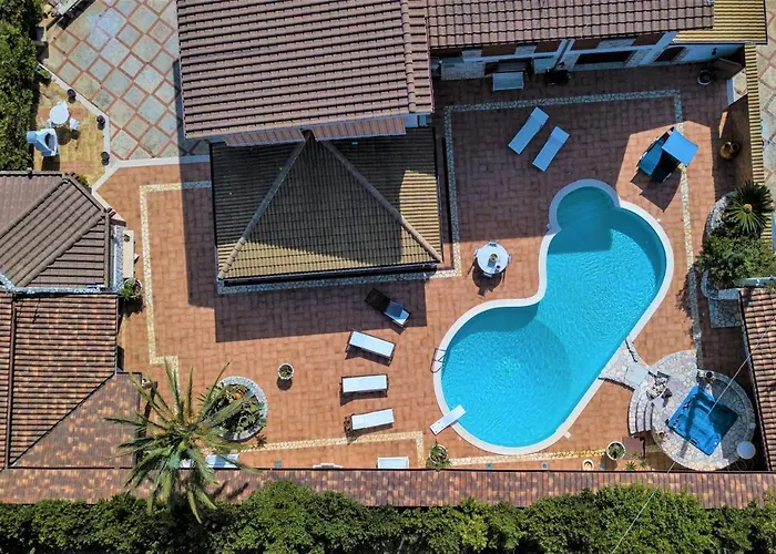 Blondie Con Piscina A * Castellammare del Golfo