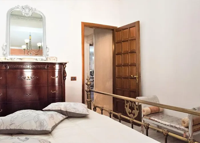 Blondie Con Piscina A Villa